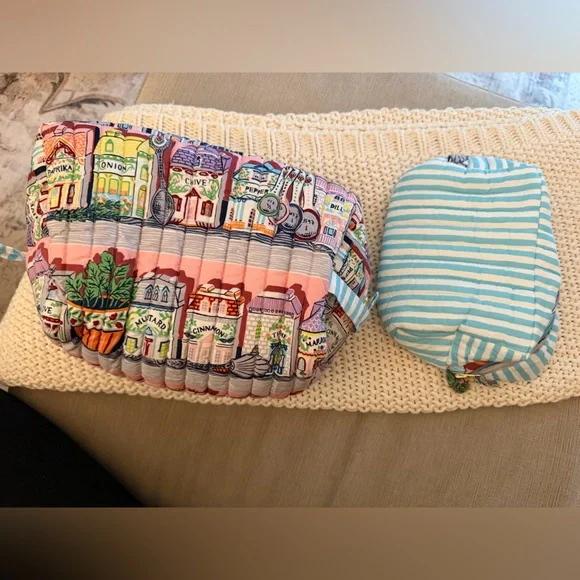 Oversized Pouch Duo in Lenox Spice Village X PrintFresh - Picture 2 of 6